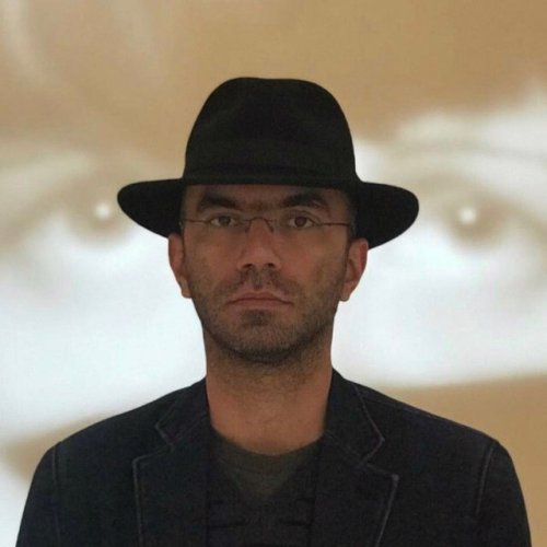  پادکستگفتگو با پوریا عالمی (1) - هم‌بنیان‌گذار رادیوگوشه و آی‌قصه