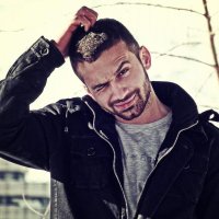 Asemoone Bi Enteha (Ft Reza Khaksar)